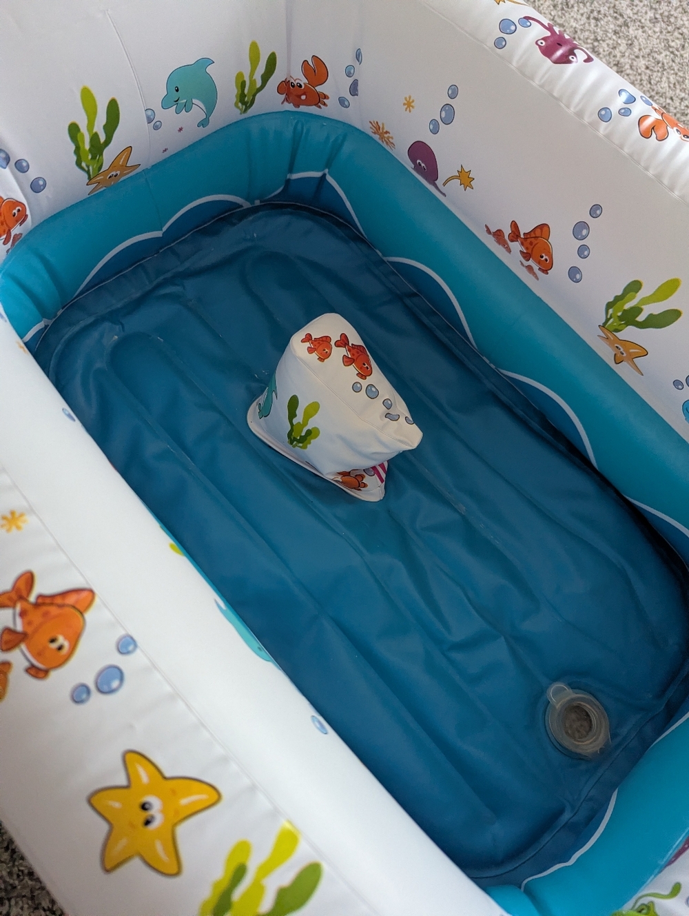 Inflatable Tub Like New Condition - Picture 4 of 5